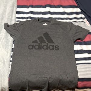 Mens adidas workout tee shirt. Size XL